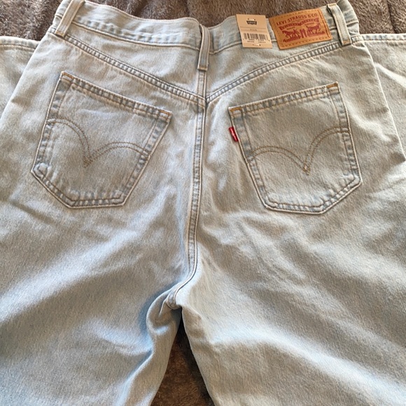 Brand New women’s Levi’s Jeans. - Picture 2 of 6